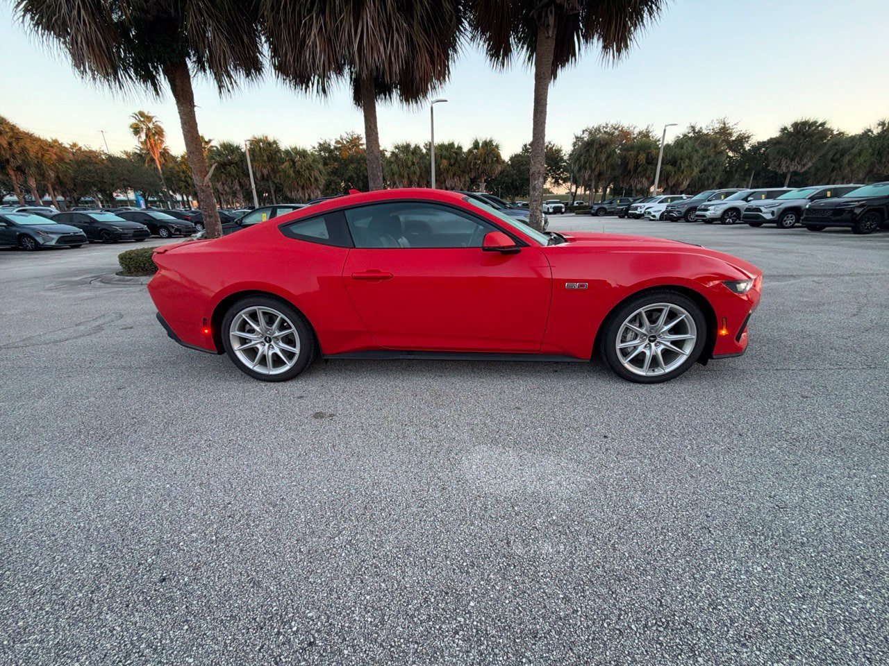 Used 2025 Ford Mustang GT Premium RWD image 4