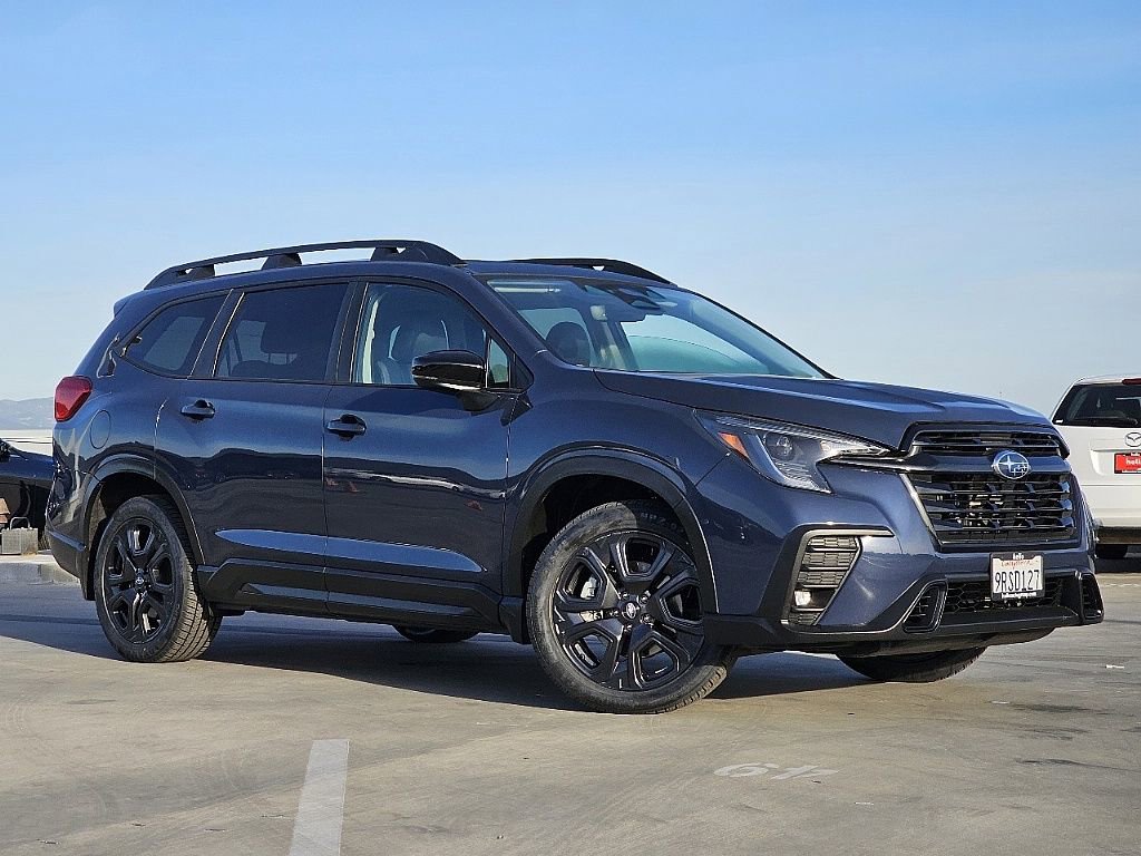 Used 2025 Subaru Ascent Onyx Edition w/ Onyx Package image 4