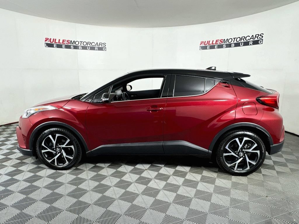 Used 2019 Toyota C-HR Limited FWD image 4