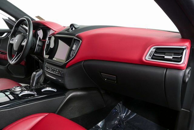 Used 2023 Maserati Ghibli Modena Q4 AWD/4WD image 25