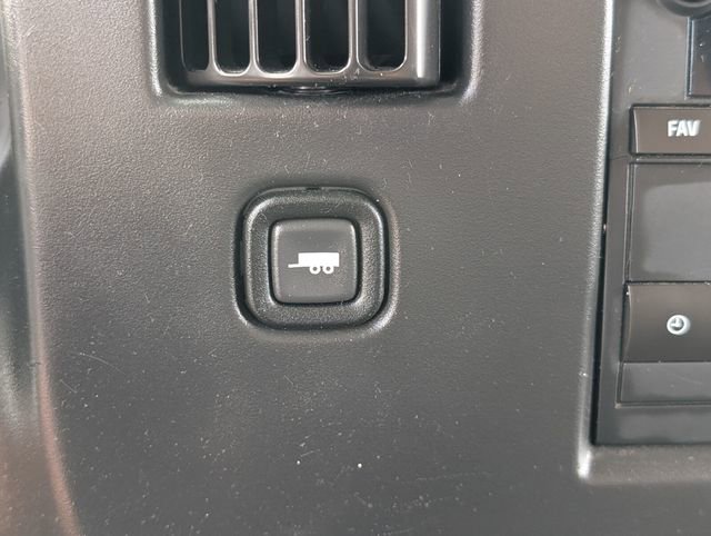 Used 2015 Chevrolet Express 2500 image 24