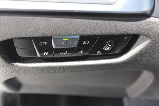 Used 2022 BMW 330e w/ Convenience Package RWD image 14