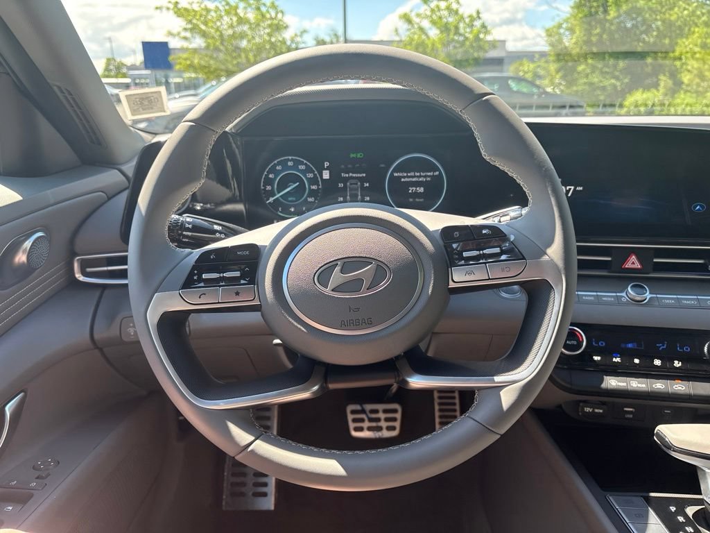 New 2025 Hyundai Elantra SEL FWD image 20