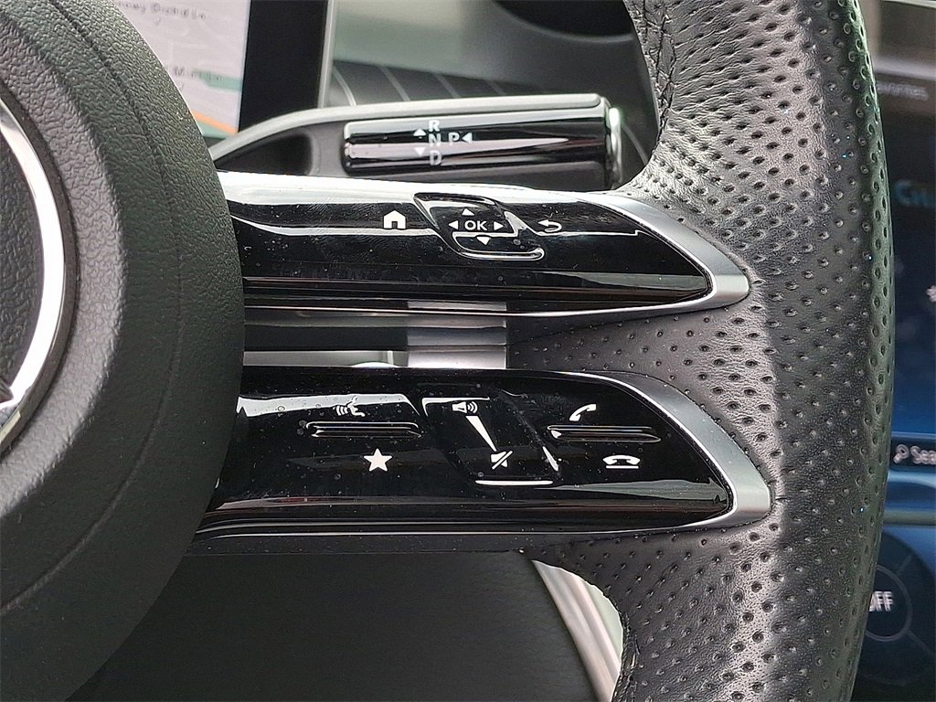 Used 2023 Mercedes-Benz GLC 300 4MATIC image 17