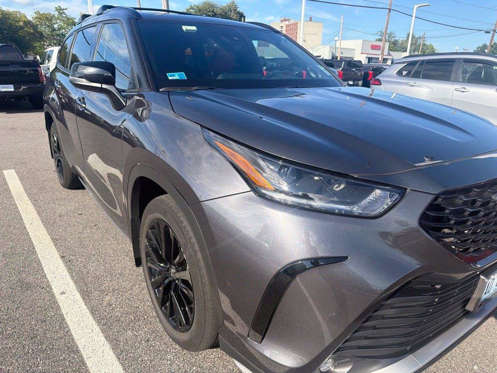 Used 2025 Toyota Highlander XSE