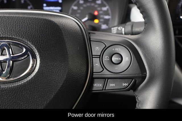 Used 2025 Toyota Corolla SE FWD image 10