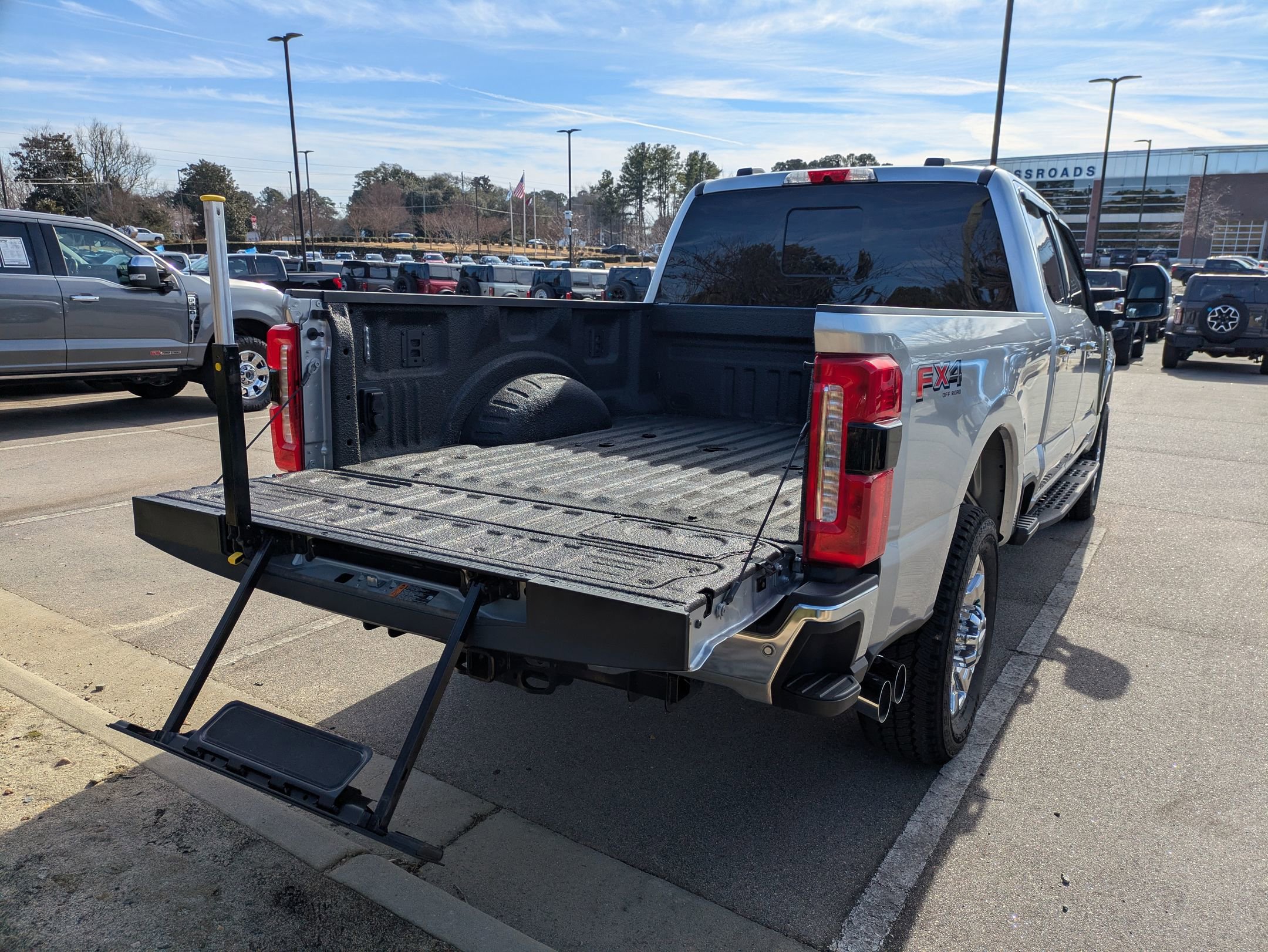 Certified 2024 Ford F350 Lariat w/ Chrome Package image 36