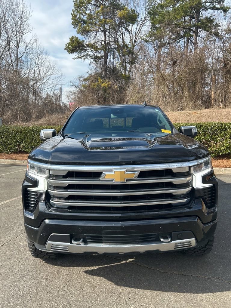 Used 2023 Chevrolet Silverado 1500 High Country w/ Z71 Off-Road Package image 2