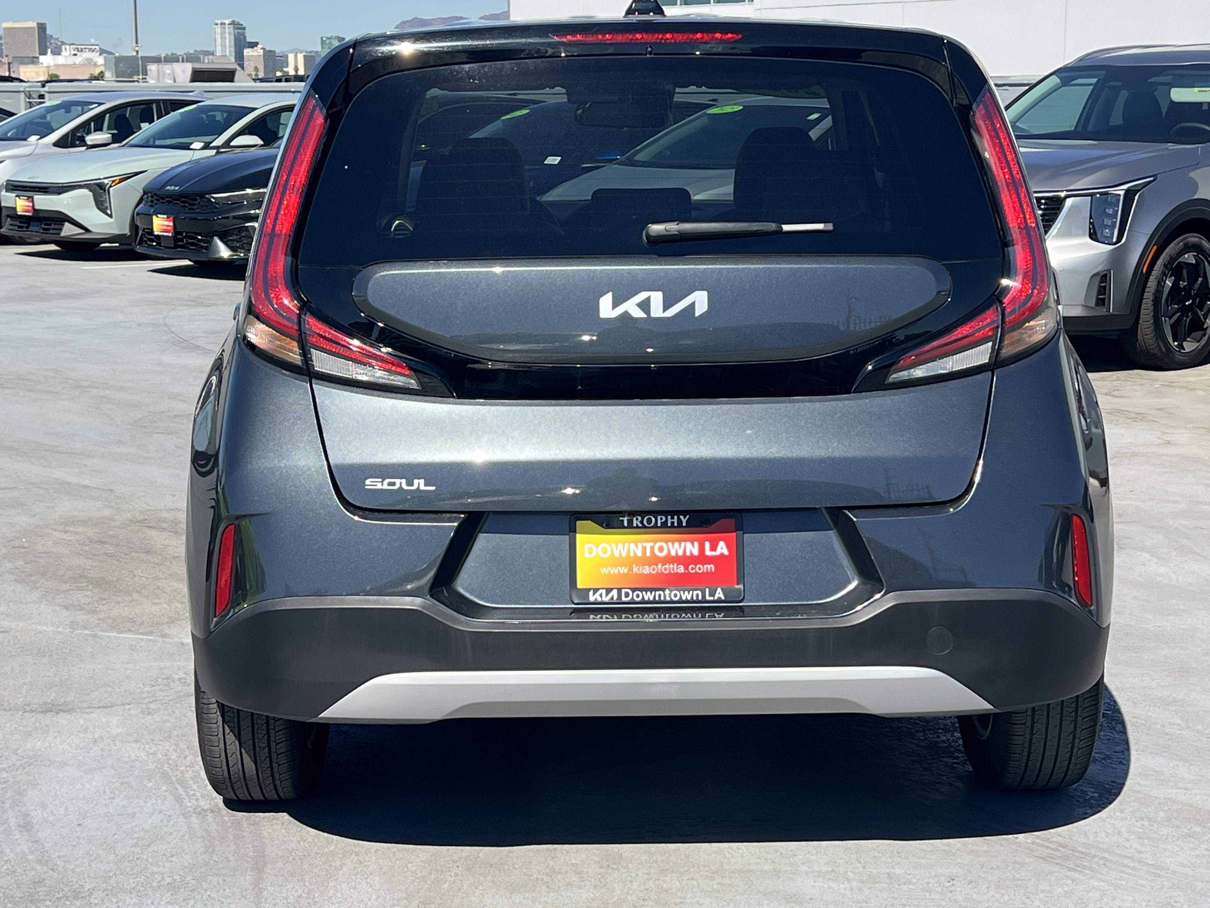 Used 2025 Kia Soul LX w/ LX Technology Package FWD image 6