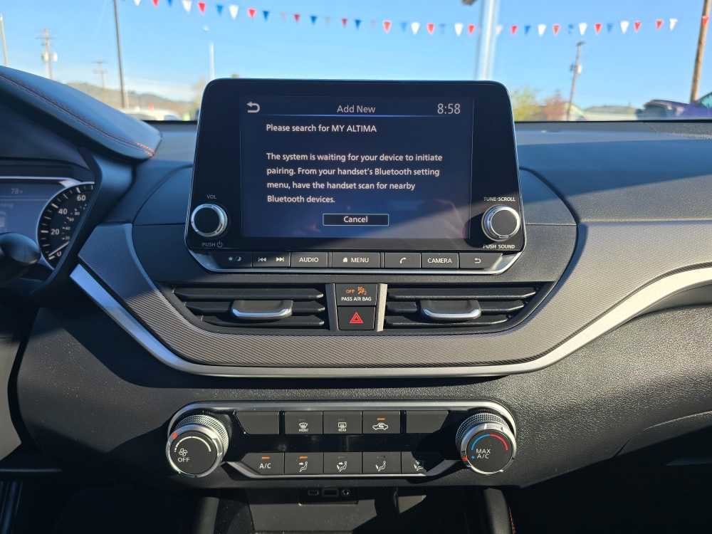 Used 2023 Nissan Altima 2.5 SR image 12