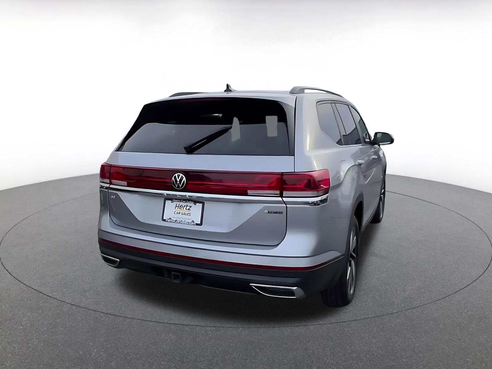 Used 2025 Volkswagen Atlas SE image 14