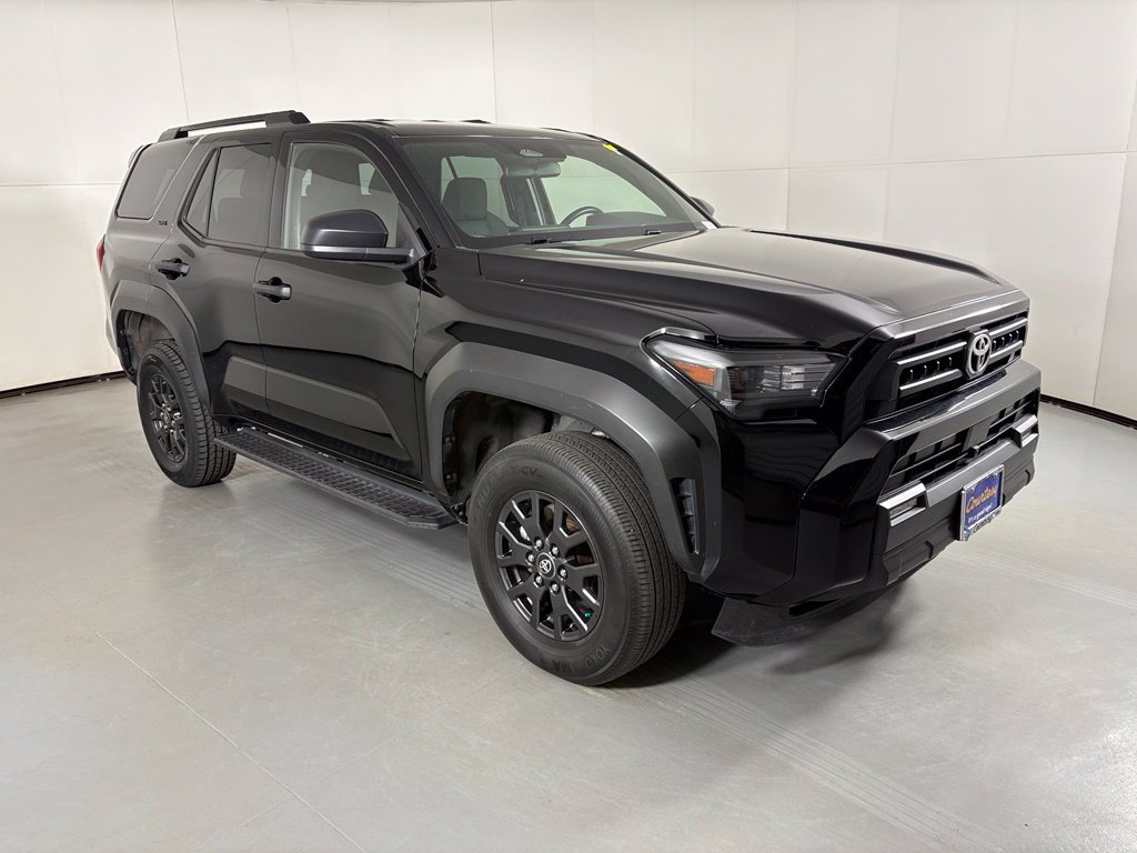 Used 2025 Toyota 4Runner SR5 AWD/4WD image 2