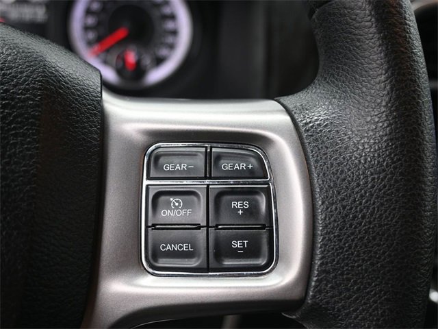 Used 2022 RAM 1500 Classic SLT image 28