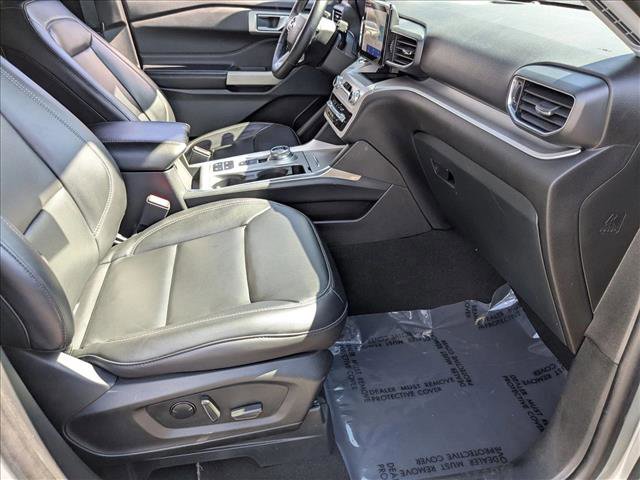 Used 2023 Ford Explorer XLT w/ Equipment Group 202A image 19