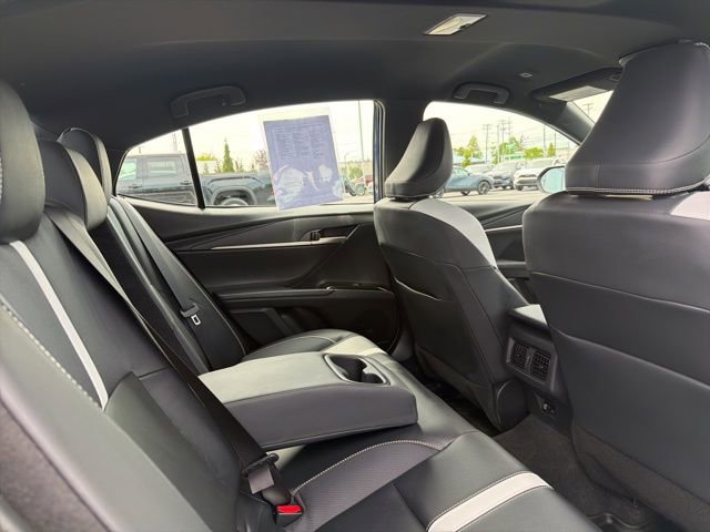 Used 2025 Toyota Camry SE FWD image 30