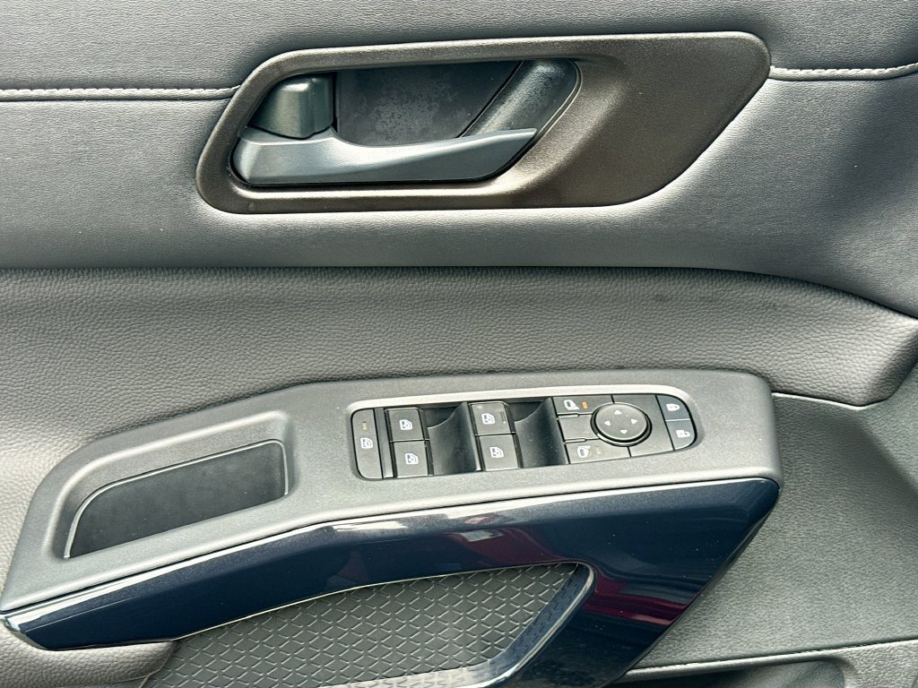 New 2026 Nissan Pathfinder SV FWD image 18