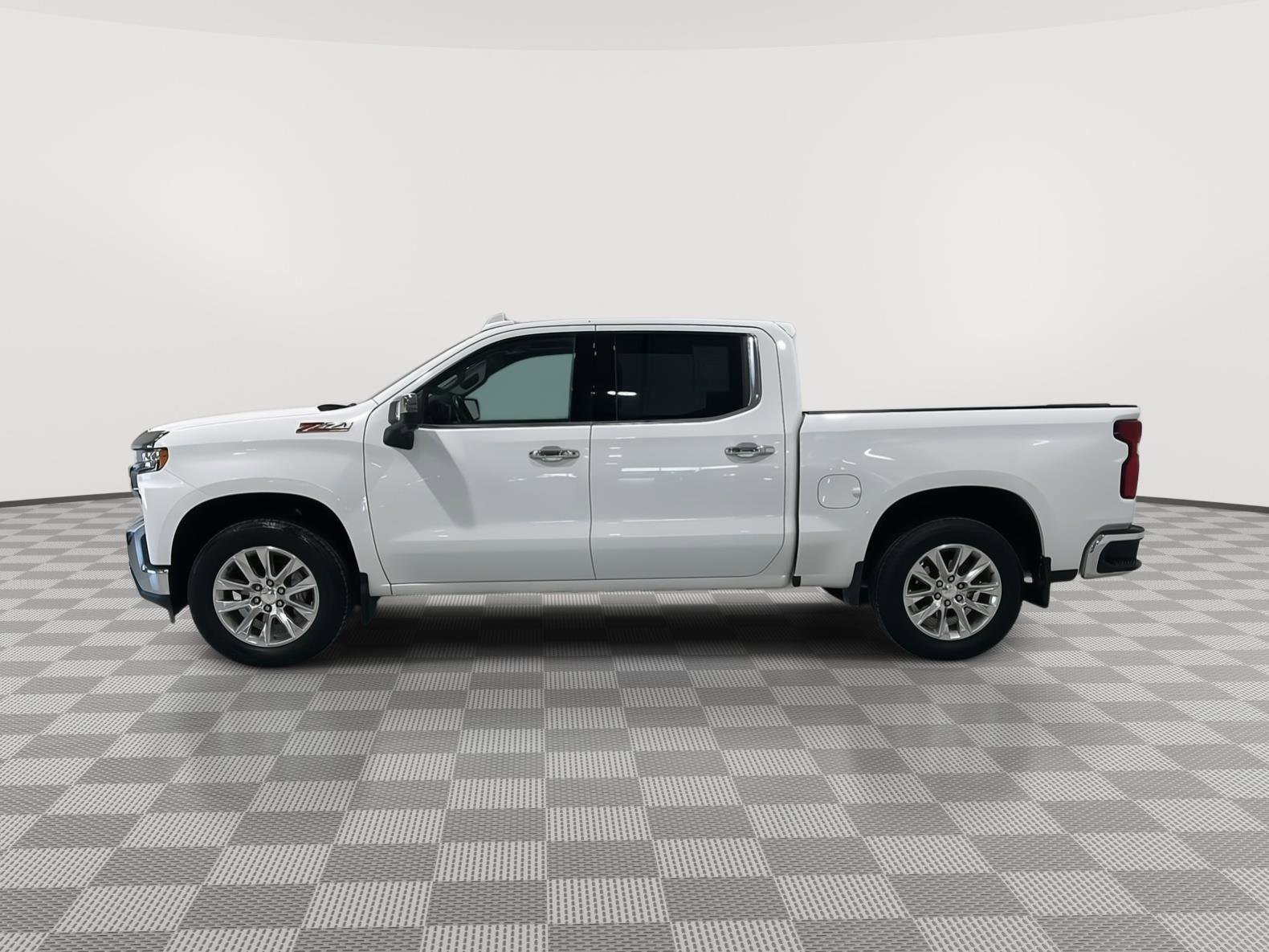 Used 2022 Chevrolet Silverado 1500 LTZ w/ LTZ Premium Package image 3