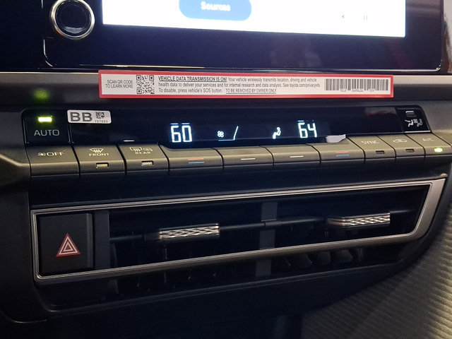 Used 2026 Toyota Camry SE FWD image 15