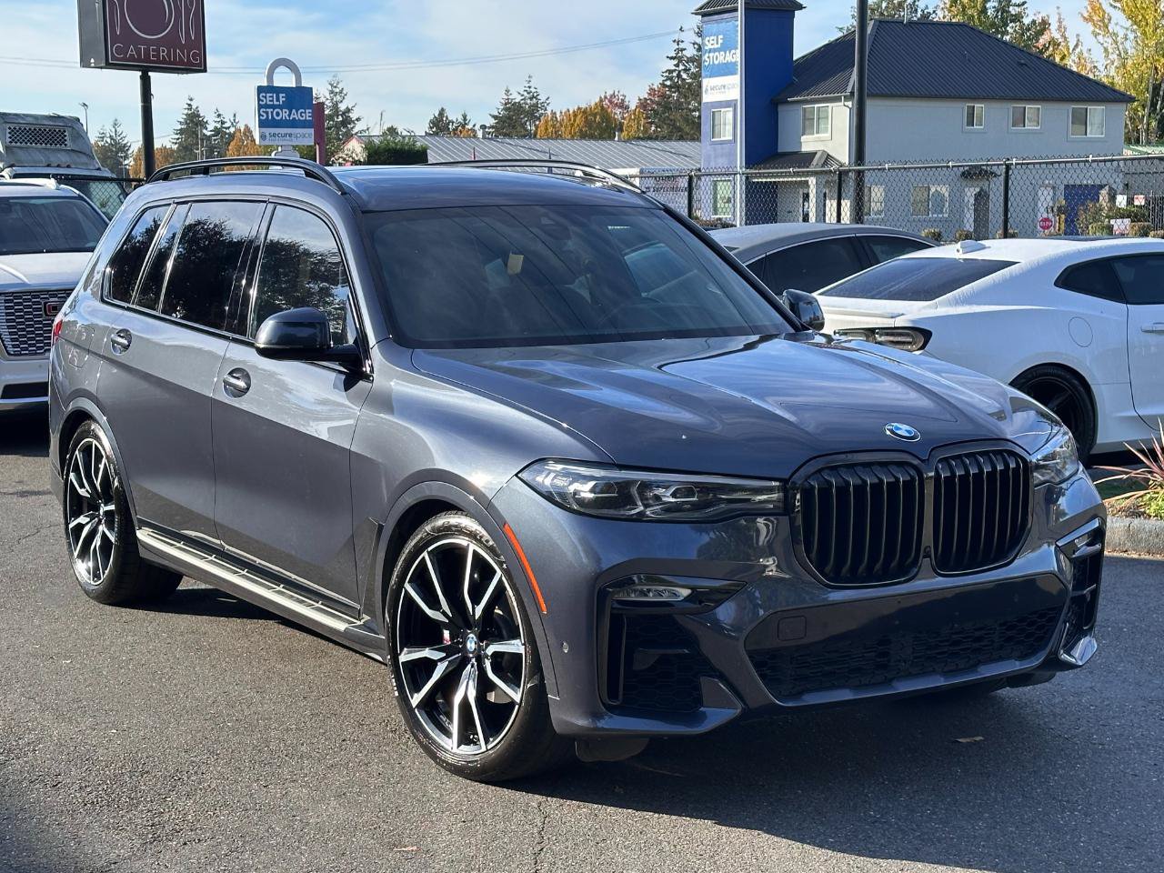 Used 2020 BMW X7 xDrive40i w/ M Sport Package AWD/4WD image 21