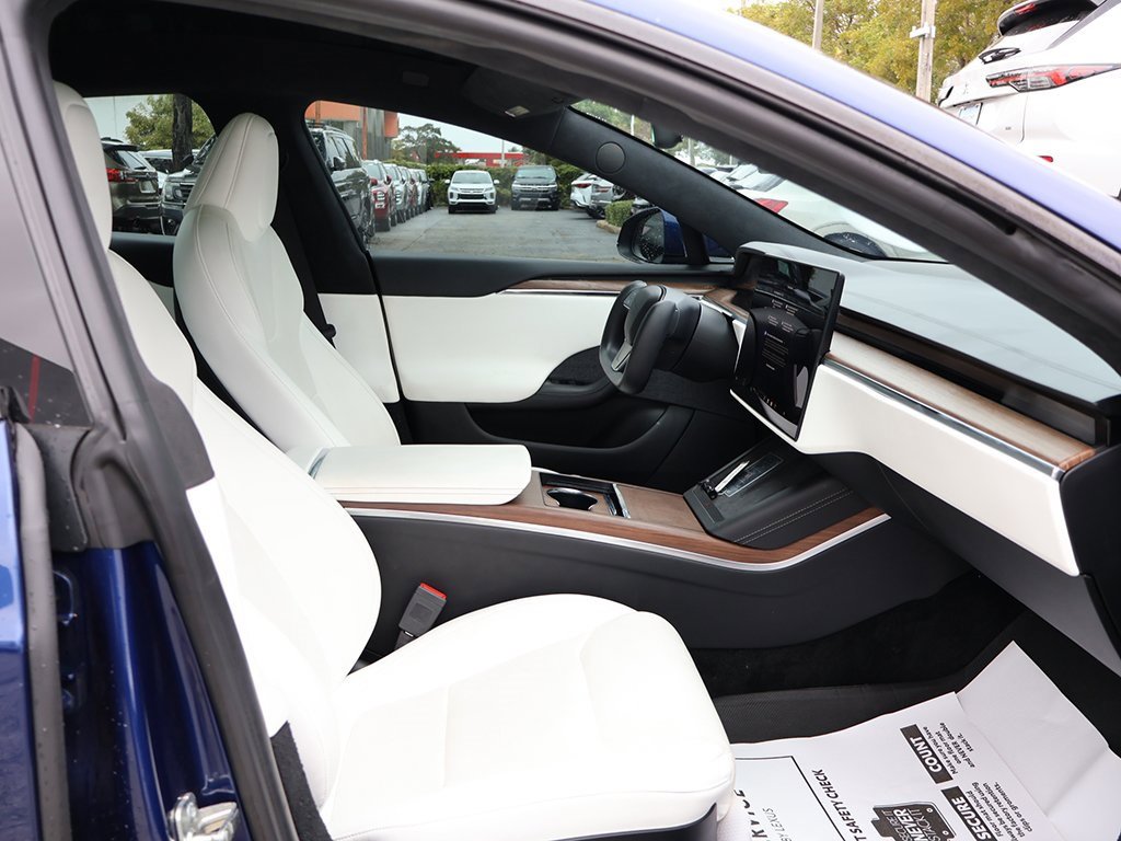 Used 2022 Tesla Model S image 31