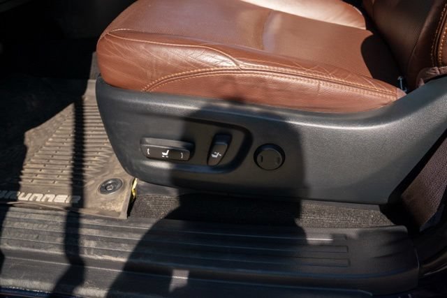 Used 2018 Toyota 4Runner Limited AWD/4WD image 16