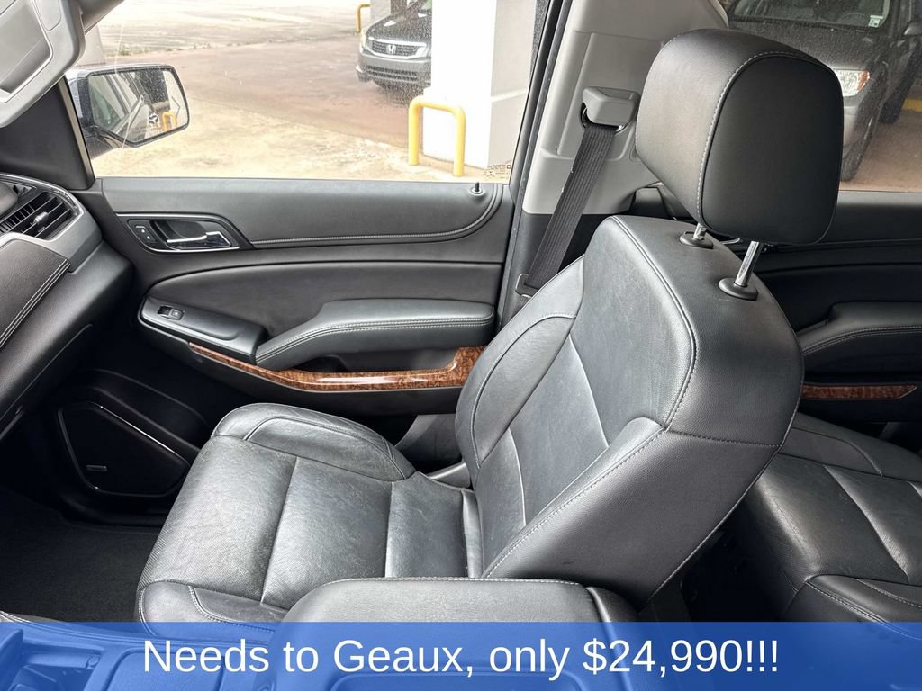 Used 2019 Chevrolet Suburban Premier RWD image 36