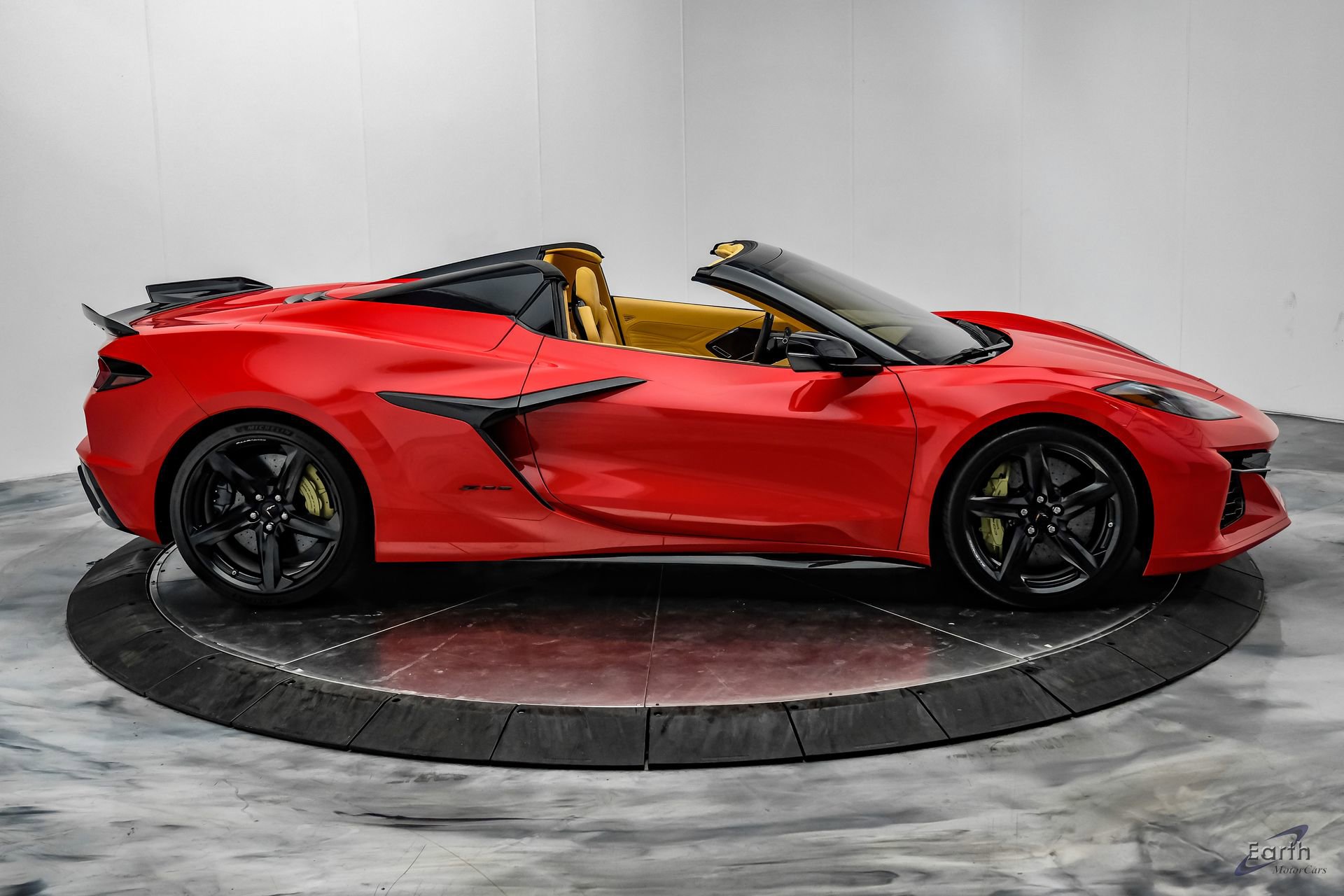 Used 2023 Chevrolet Corvette Z06 w/ Stealth Interior Trim Package image 22