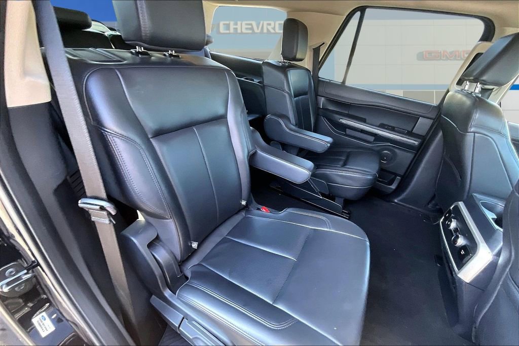 Used 2024 Ford Expedition XLT image 25