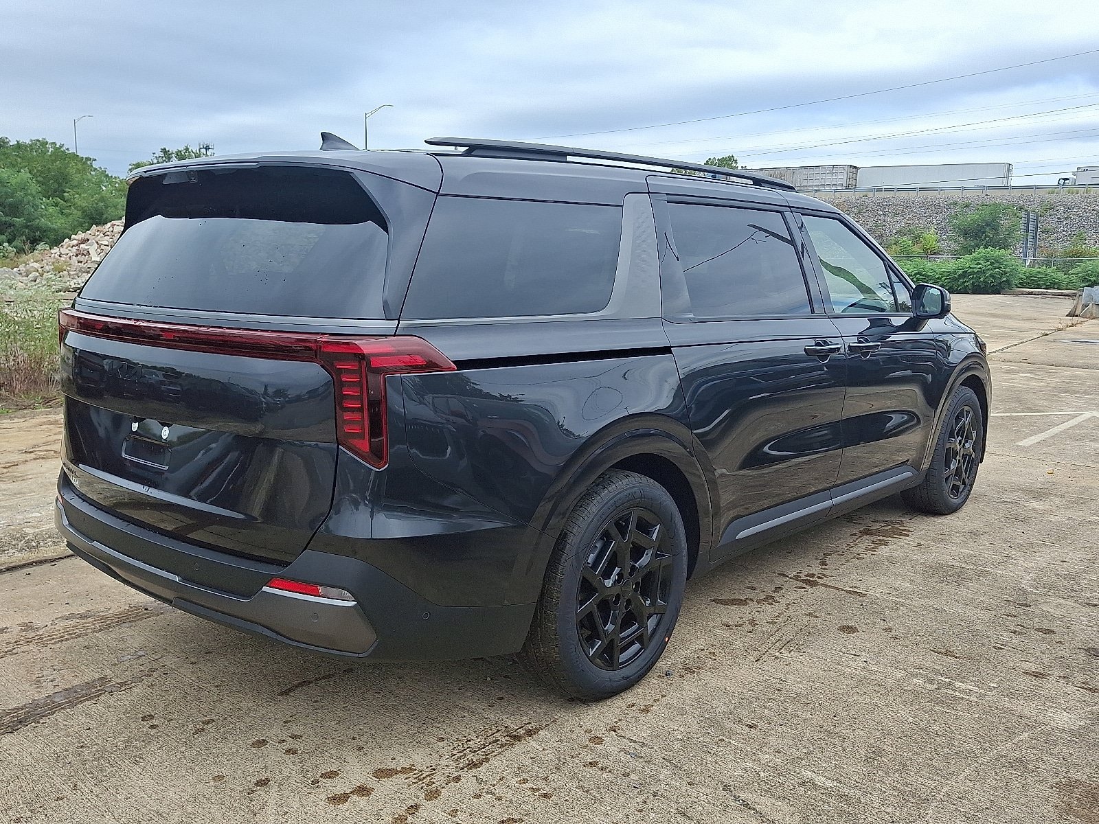 New 2026 Kia Carnival SX Prestige image 3