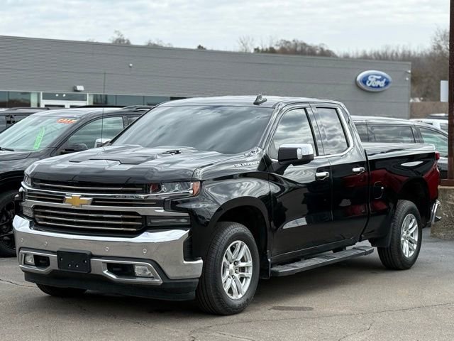 Used 2019 Chevrolet Silverado 1500 LTZ w/ LTZ Plus Package AWD/4WD image 34