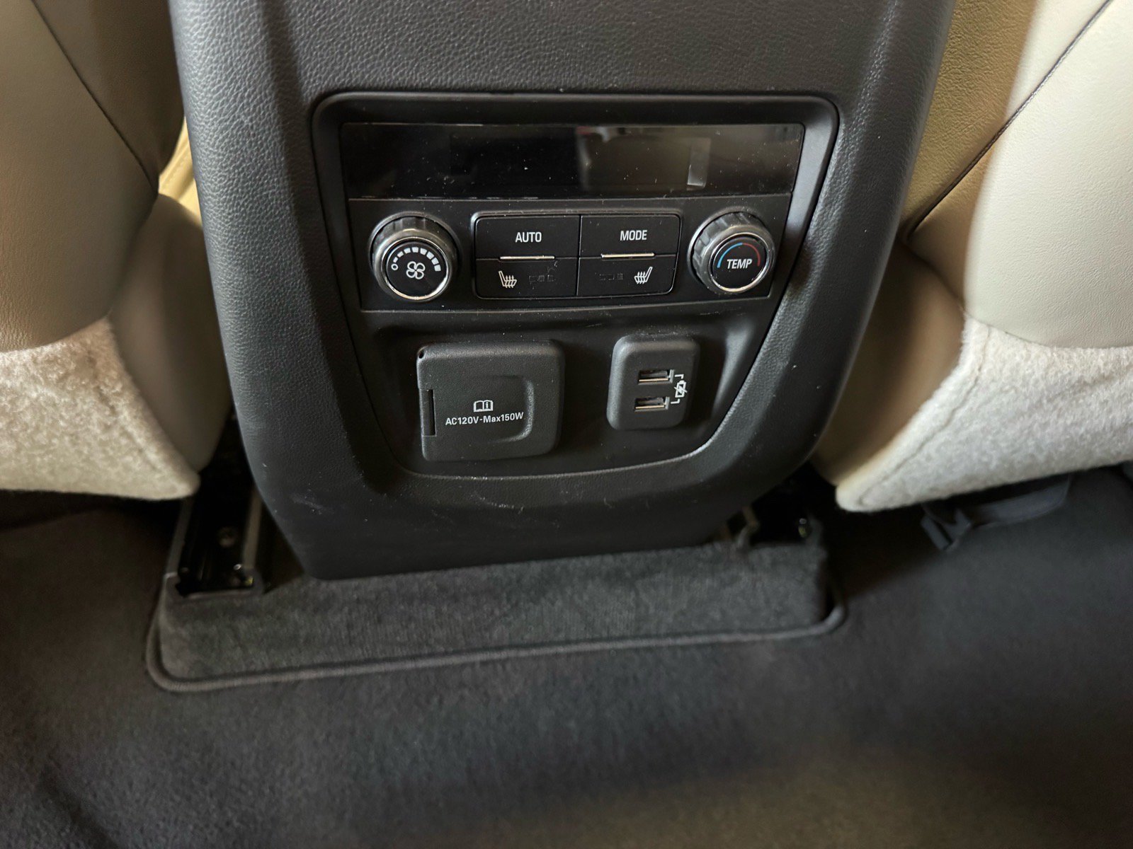 Used 2020 Buick Enclave Premium w/ Sun and Sites Package AWD/4WD image 13