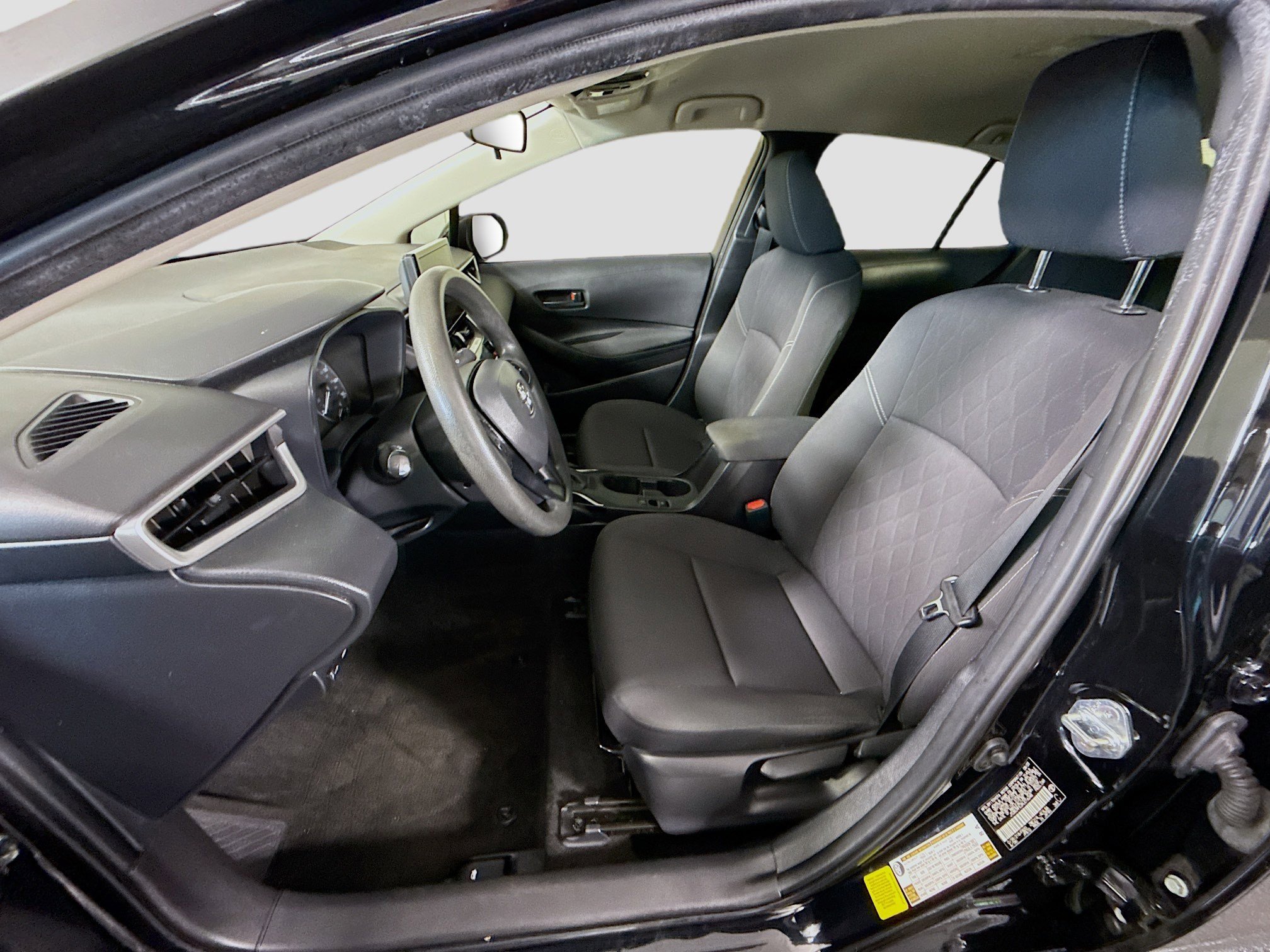 Used 2024 Toyota Corolla LE FWD image 21