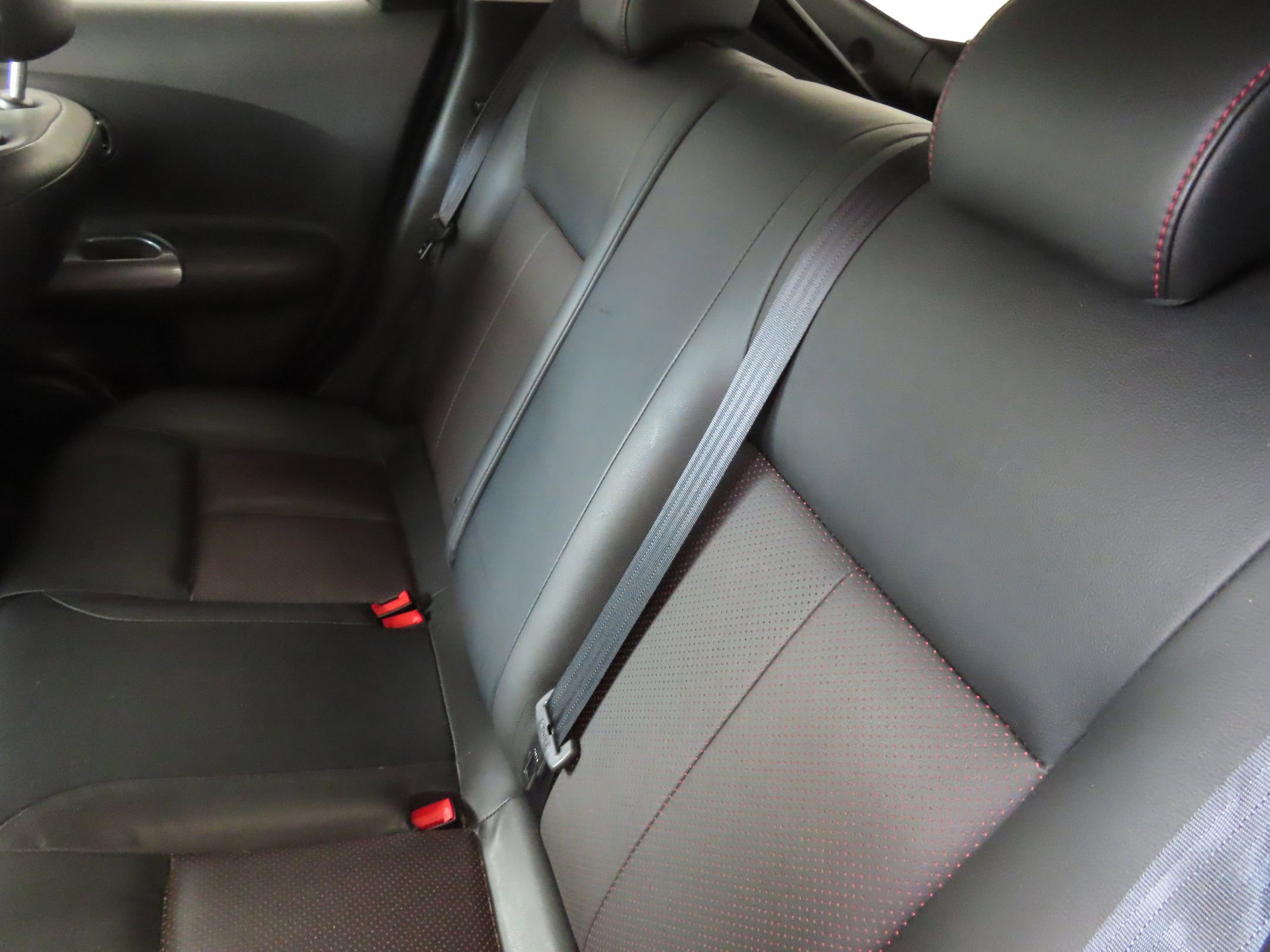 Used 2013 Nissan Juke SL FWD image 23
