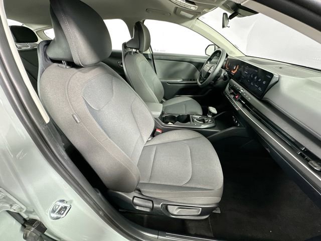Used 2025 Kia K4 LXS FWD image 27