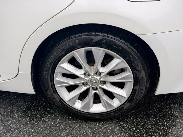 Used 2013 Lexus ES 300h w/ Luxury Pkg FWD image 31
