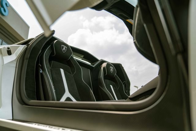 Used 2016 Lamborghini Aventador LP 750-4 Superveloce AWD/4WD image 44