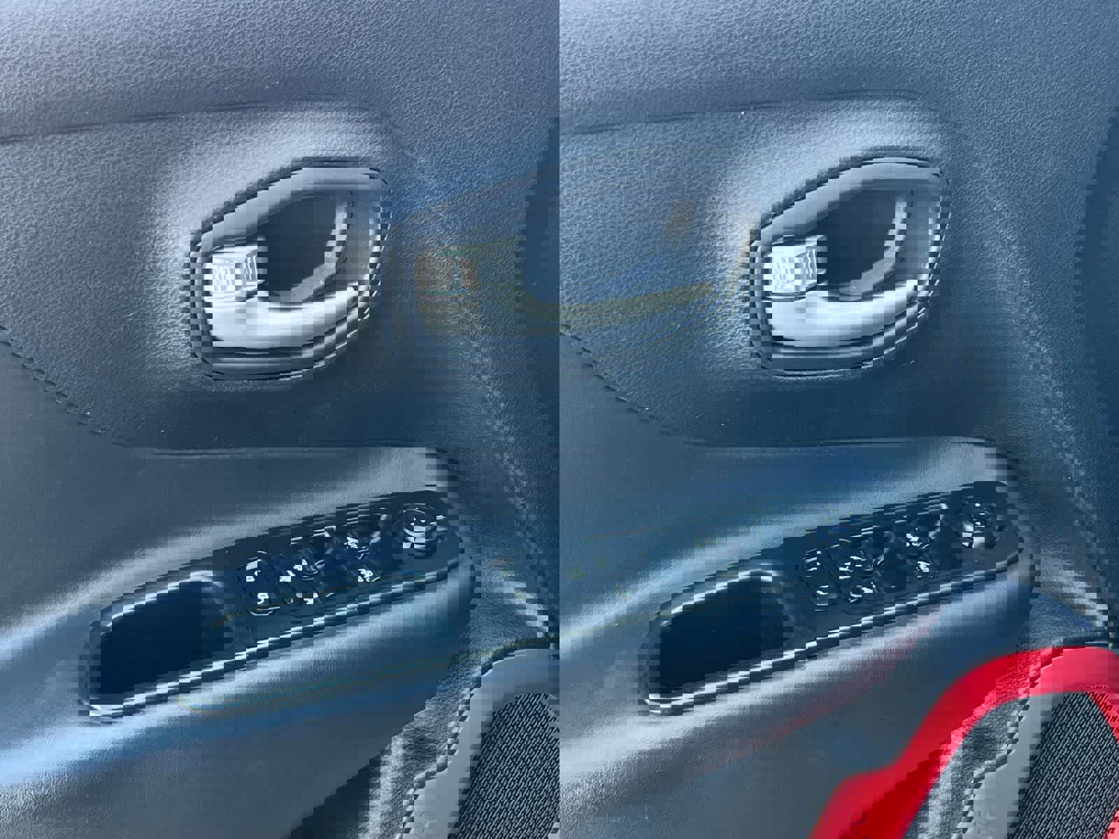 Used 2016 Jeep Renegade Trailhawk image 13