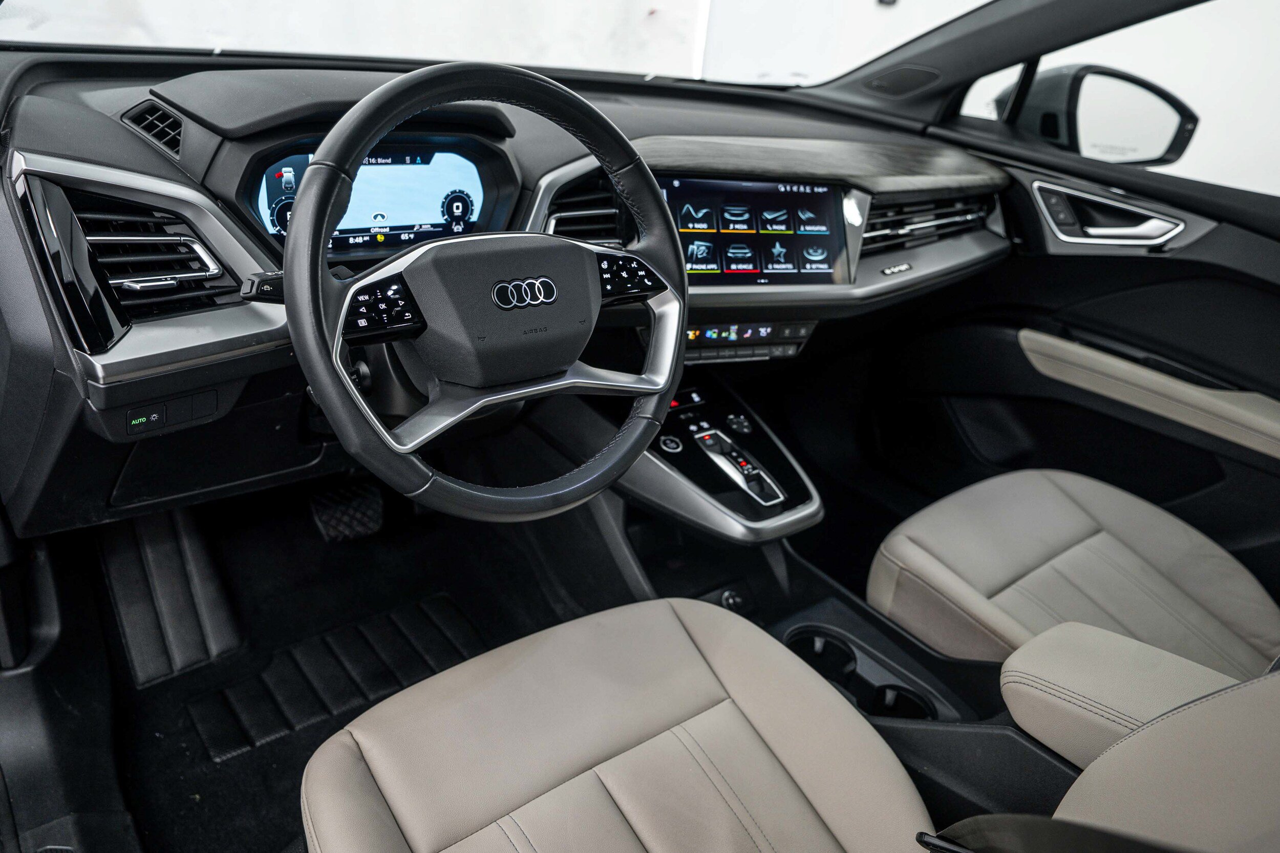 Certified 2024 Audi Q4 e-tron Premium Plus w/ Premium Plus AWD/4WD image 9