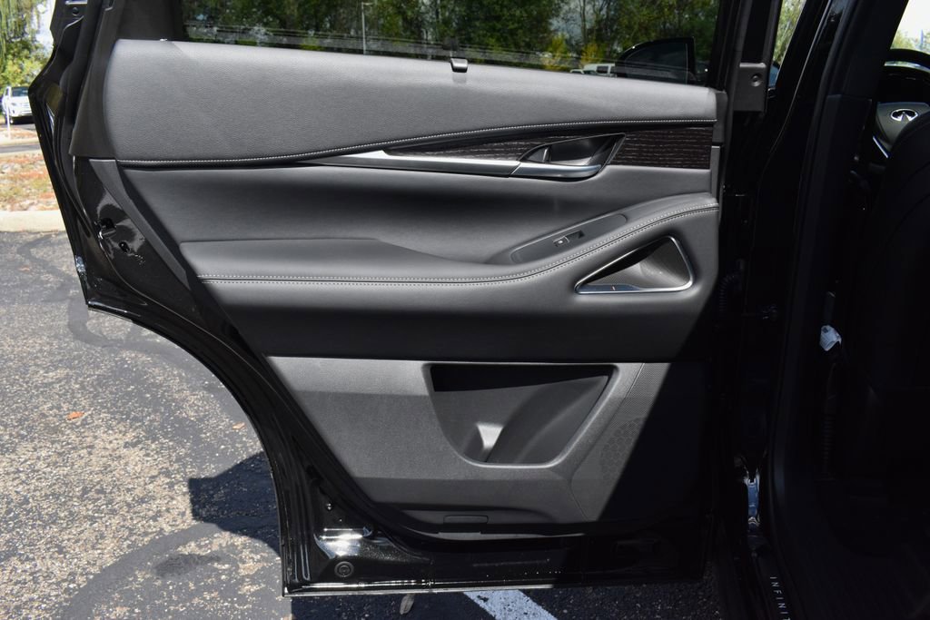 New 2026 INFINITI QX60 Autograph w/ Dark Cargo Package image 27