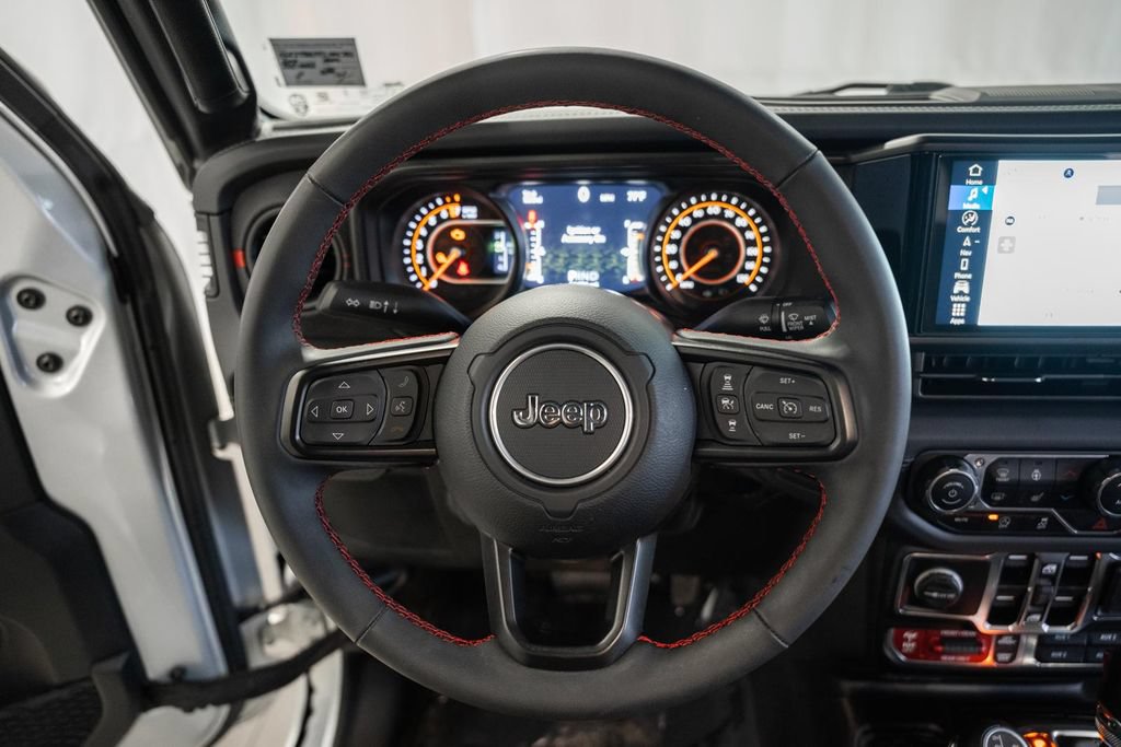 Used 2024 Jeep Gladiator Rubicon AWD/4WD image 31