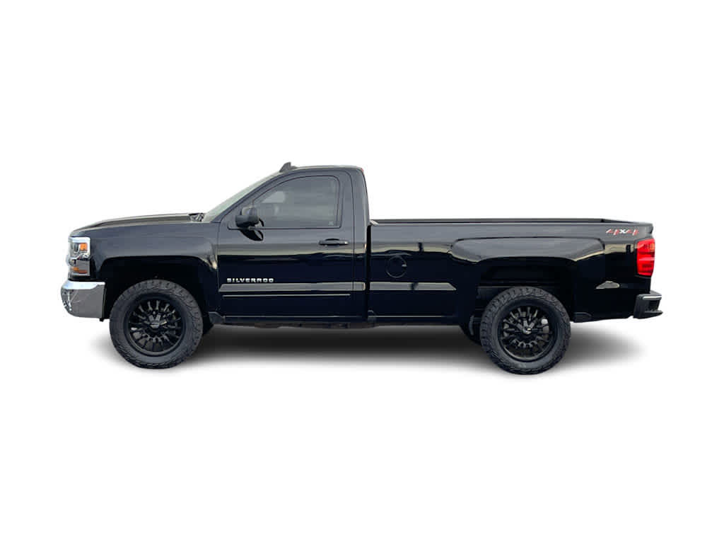 Used 2018 Chevrolet Silverado 1500 LT w/ LT Convenience Package image 4