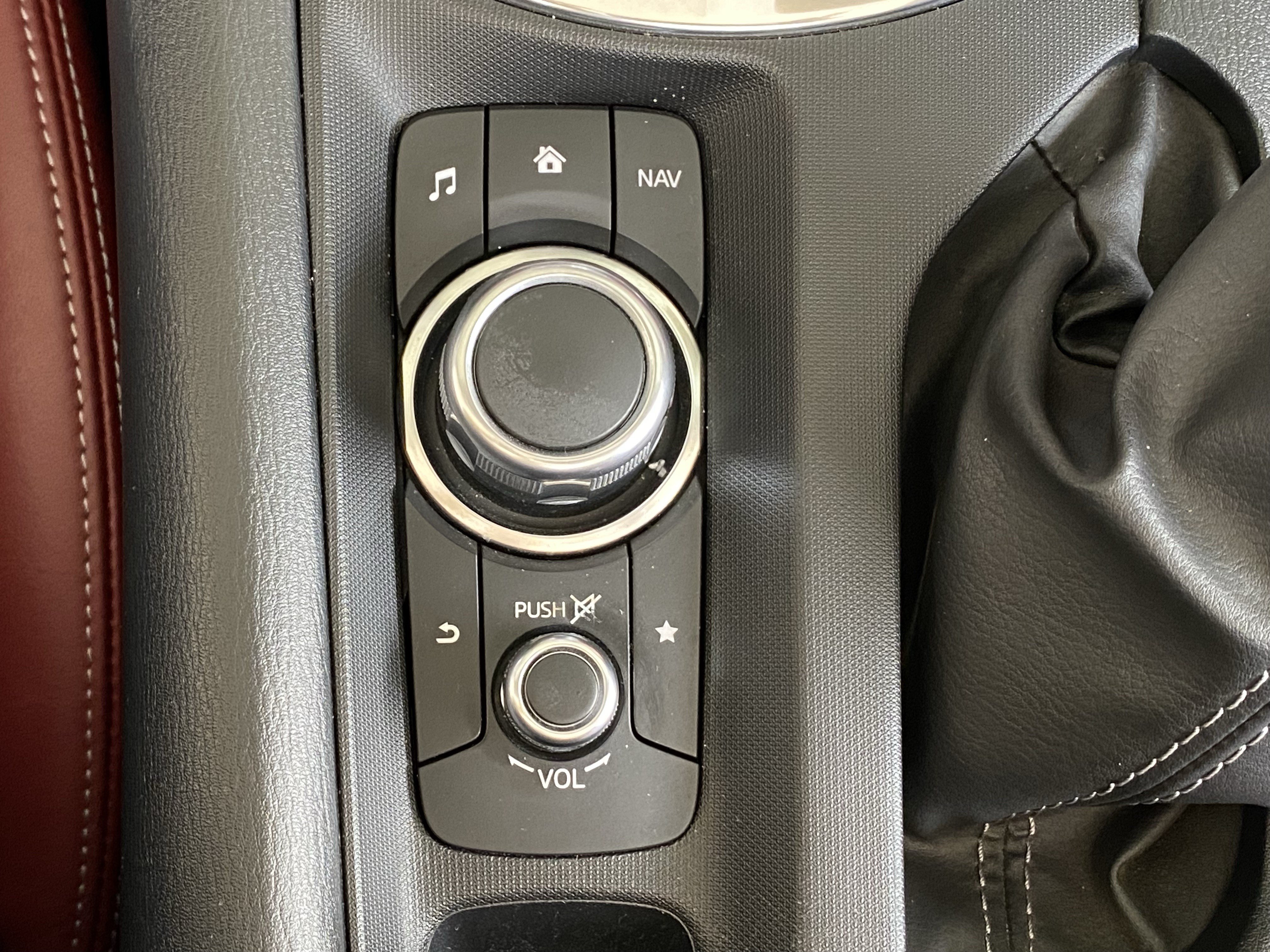 Used 2020 MAZDA MX-5 Miata RF Grand Touring RWD image 30