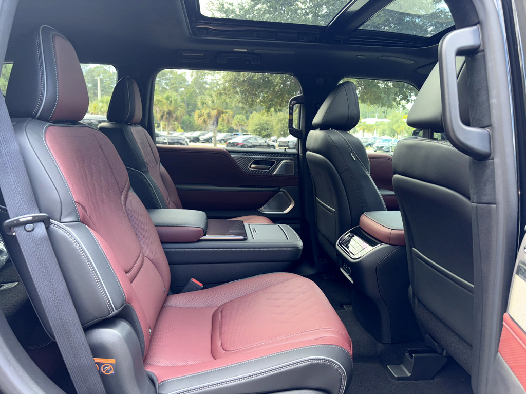 New 2026 INFINITI QX80 Autograph w/ Premium Cargo Package image 18