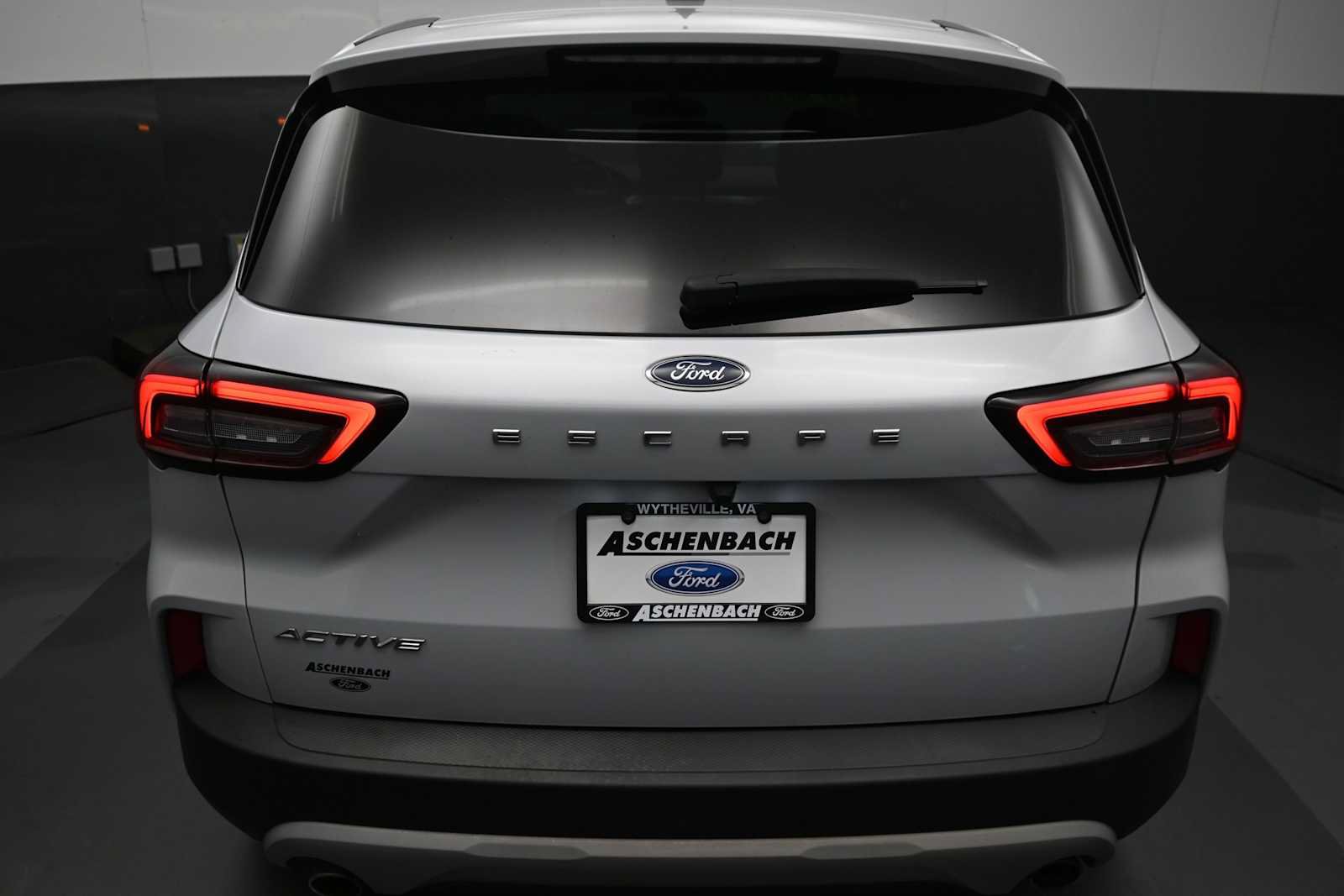 Certified 2025 Ford Escape Active w/ Cold Weather Package FWD image 14