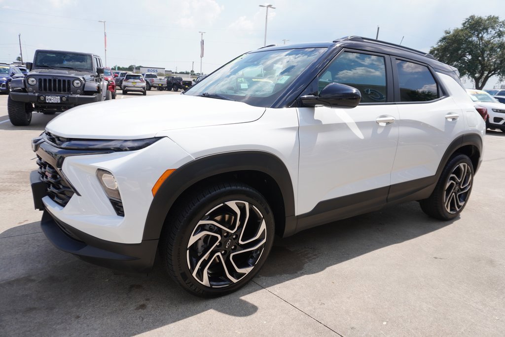 Used 2024 Chevrolet TrailBlazer RS image 3