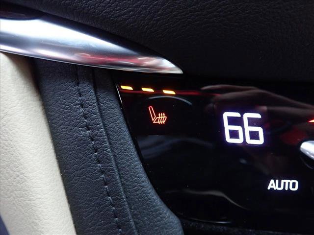 Used 2017 Cadillac XT5 Luxury w/ Driver Awareness Package image 22