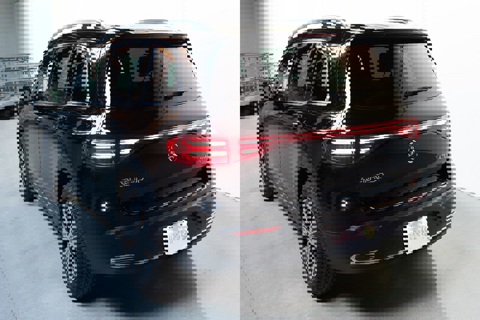 Used 2024 Mercedes-Benz EQB 300 4MATIC image 2