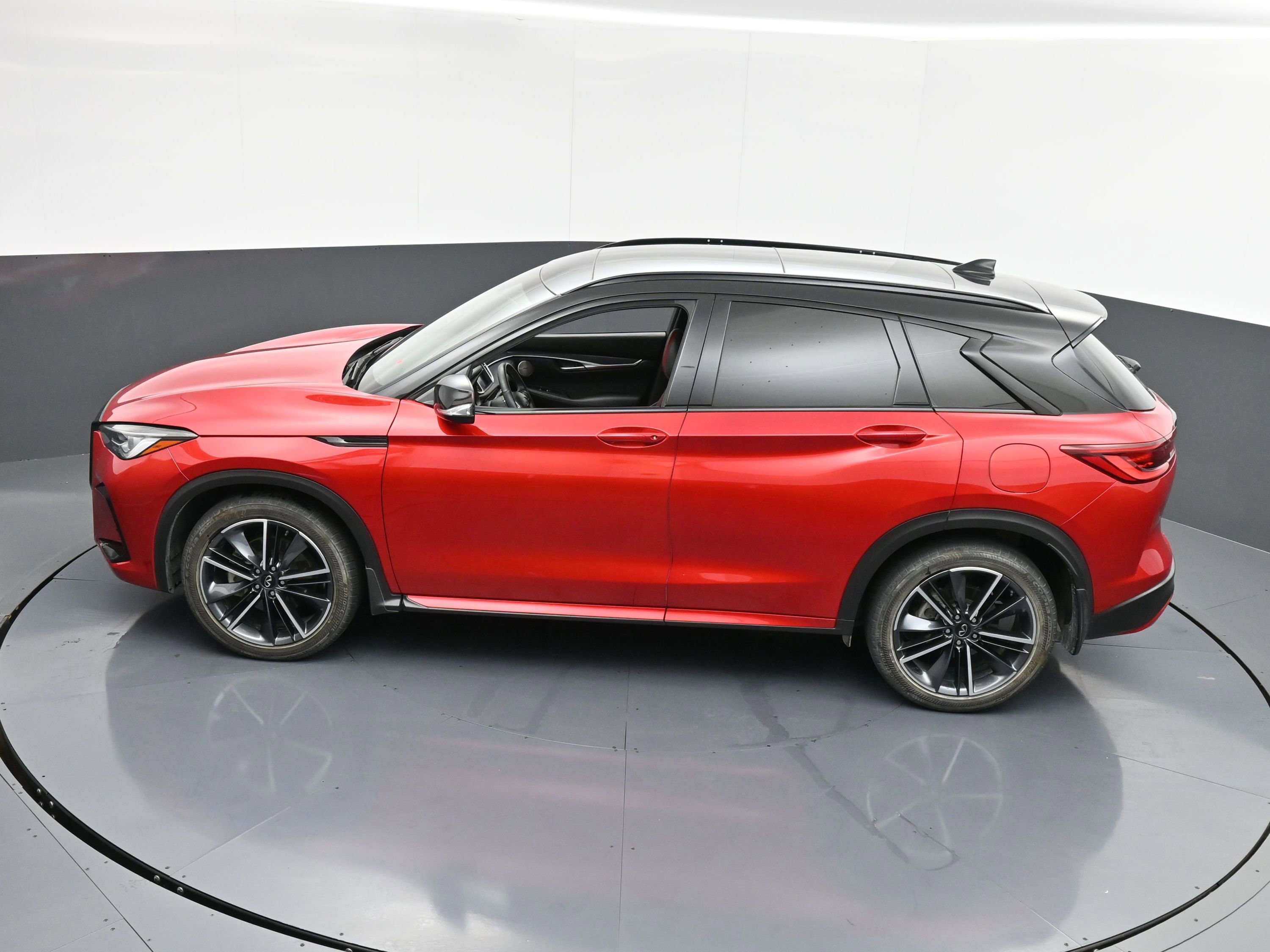 Used 2023 INFINITI QX50 Sport image 32