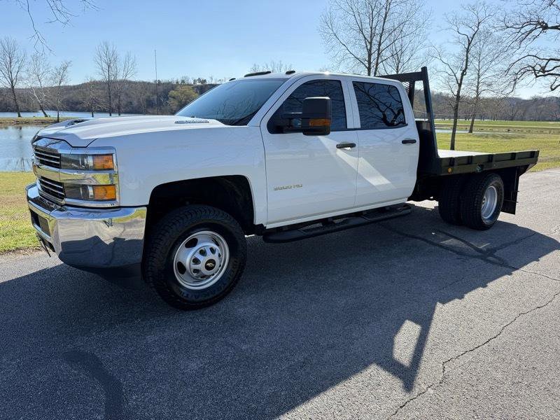 Used 2017 Chevrolet Silverado 3500 W/T w/ WT Convenience Package AWD/4WD image 3