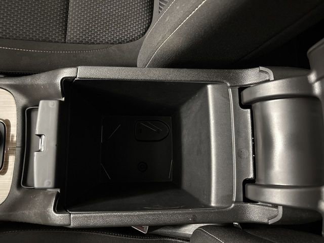 Used 2023 GMC Acadia SLE image 55